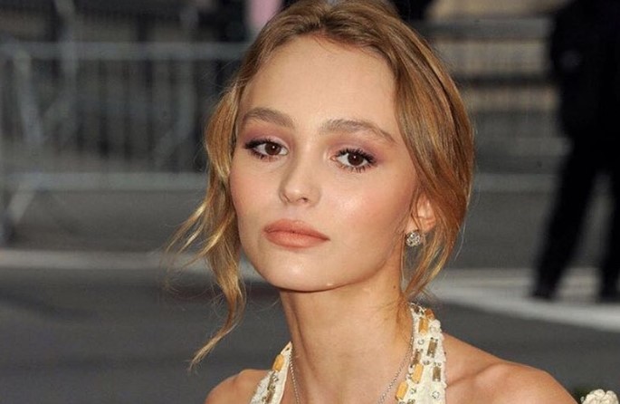 Lily-Rose Depp revela por qué prefirió callar en el juicio de Johnny Depp